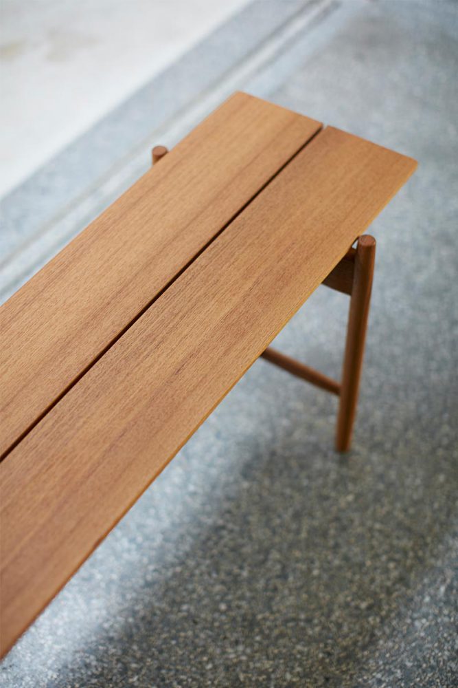 Bench  /  Wood