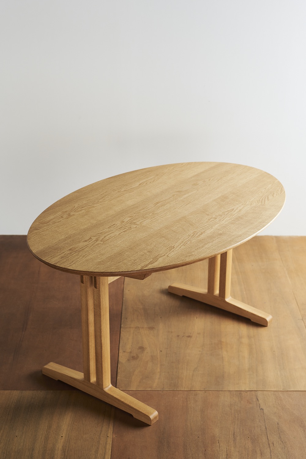 Dining table-oval