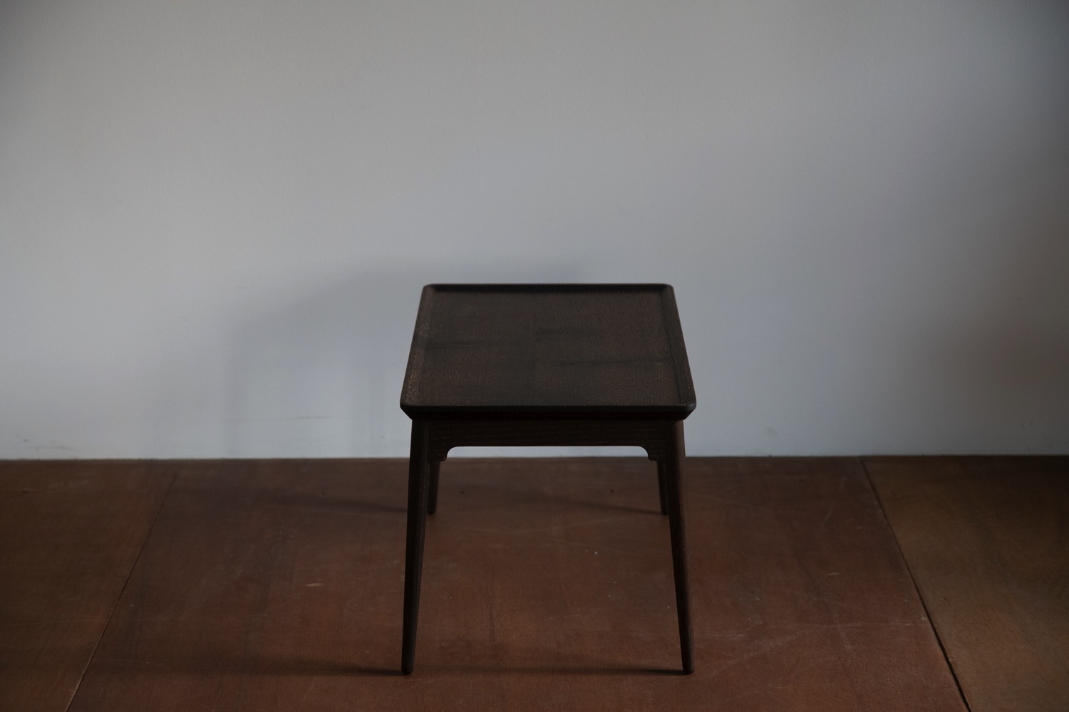 Zen table kaku